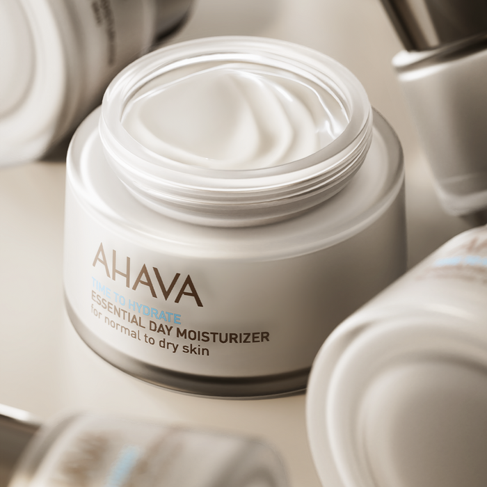 Lightweight Hydration: Dead Sea Creams That Absorb Instantly